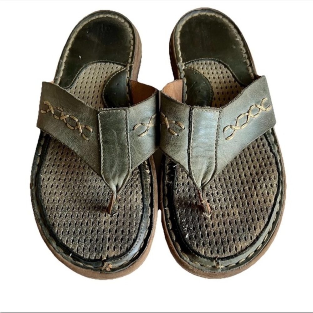 B.O.C Born Suava Thong Flip Flop Sandals Women’s 7M Green / Brown Casual Comfort